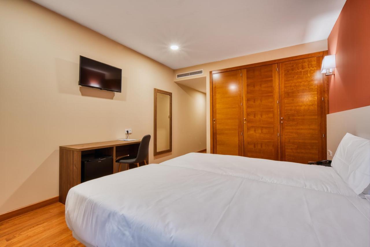 Checkin Madrid Мостолес Экстерьер фото